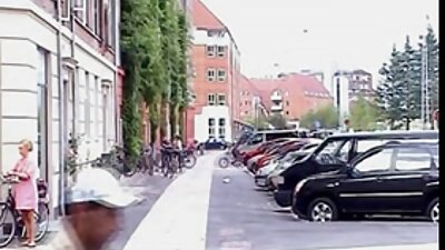 Ulkona sataa, mutta lesbot löytävät ammatin